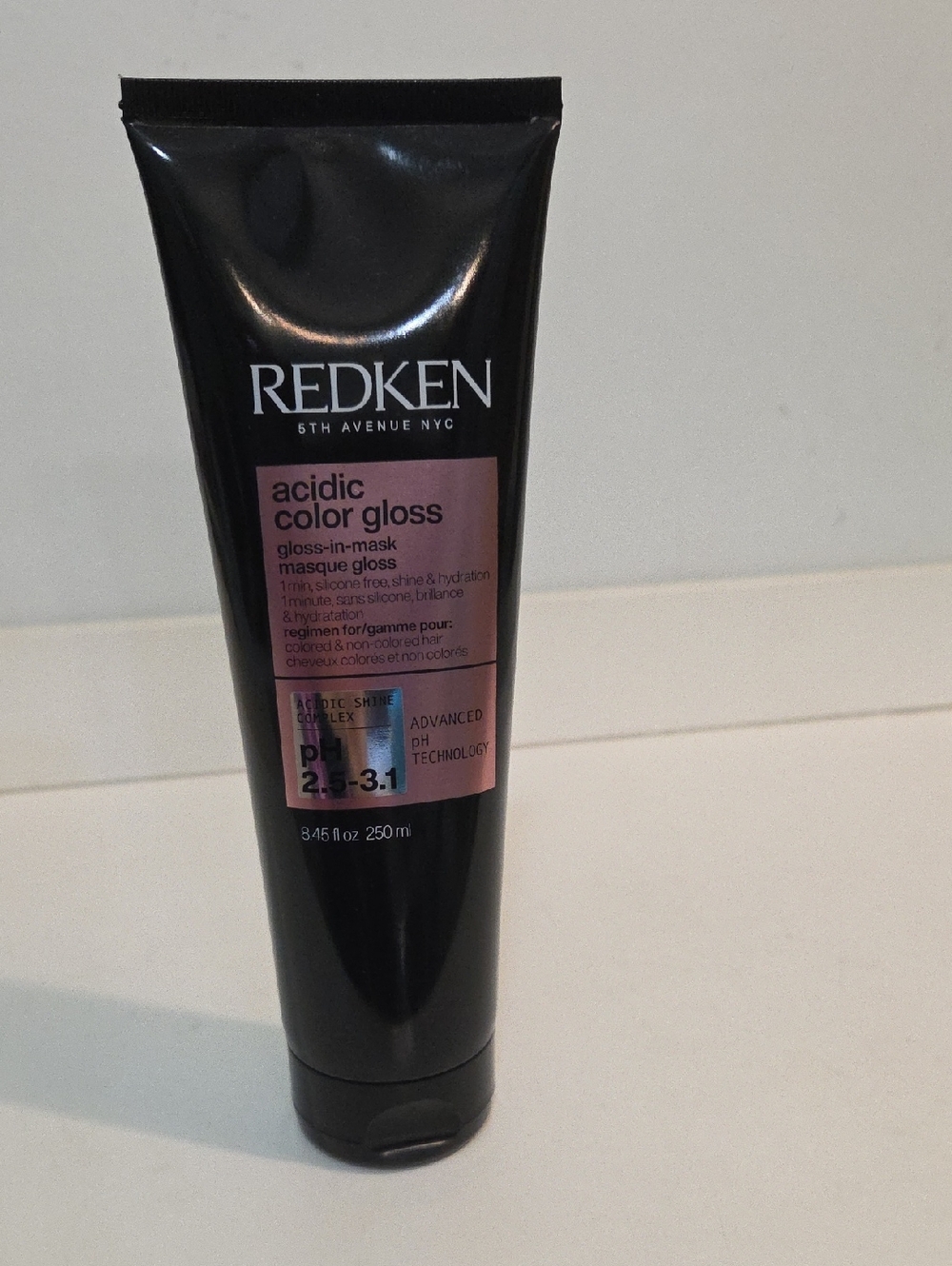 Redken Acidic Color Gloss In Mask Masque Gloss Tube with Pink Label